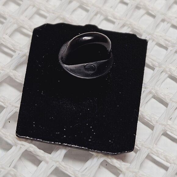 Vintage Claw Pop Up Toy Candy Gum Ball Red Machine Lapel Pin Brooch 5 Cent Retro - Picture 9 of 10